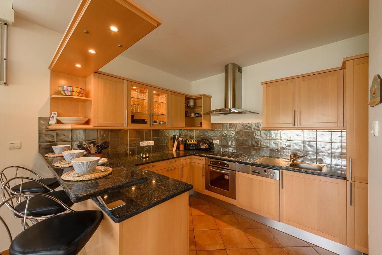 L'Hermitage, 3 Appartements Avec Terrasse, Vue Lac, Parking Et Piscine, Lla Selections By Location Lac Annecy Talloires Exteriör bild